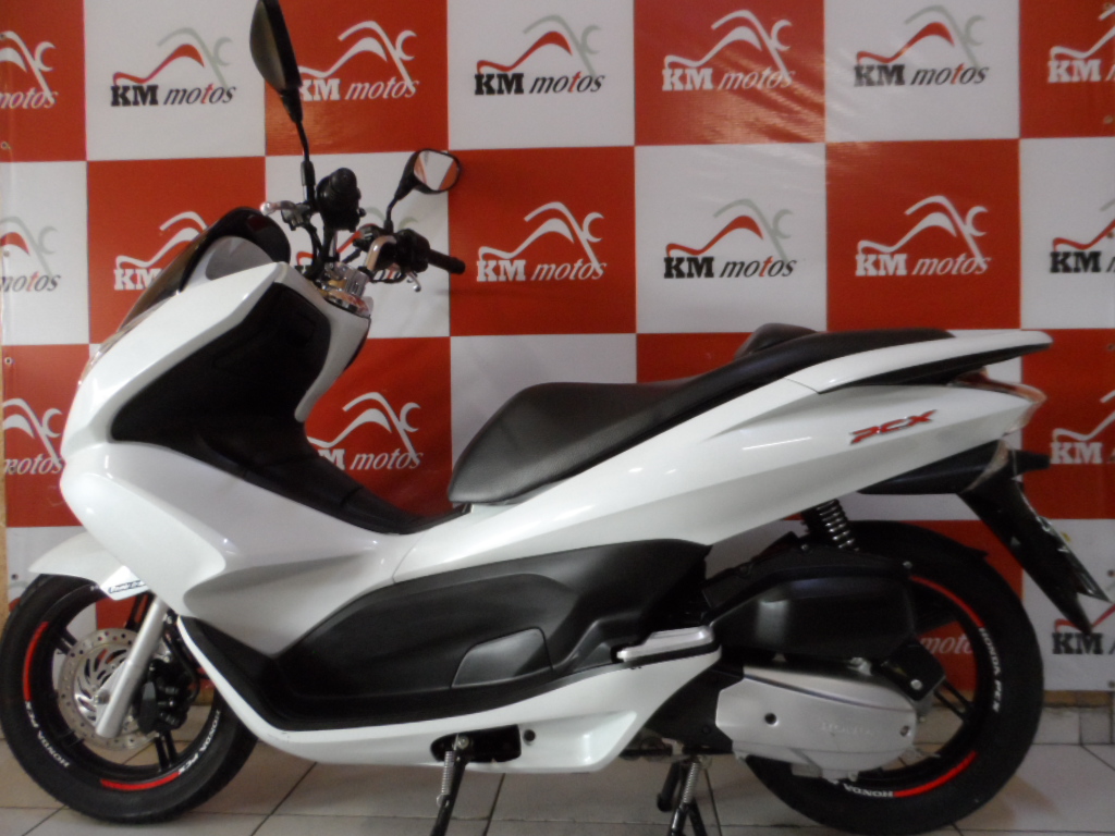 Honda Pcx 150 Branca 2015 Km Motos Sua Loja De Motos Semi Novas 0217