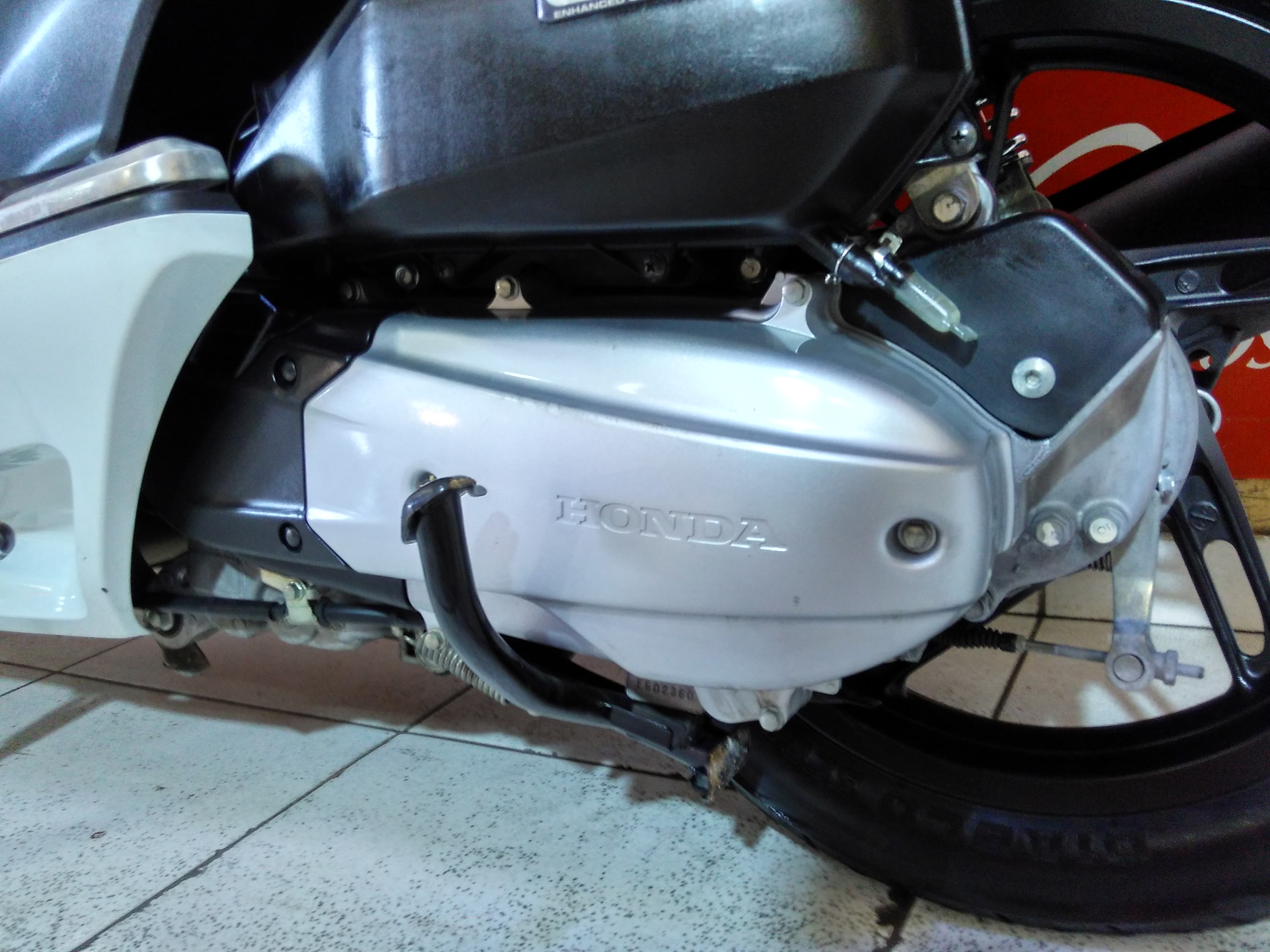 Honda Pcx 150 Branca 2014 Km Motos Sua Loja De Motos Semi Novas 4610