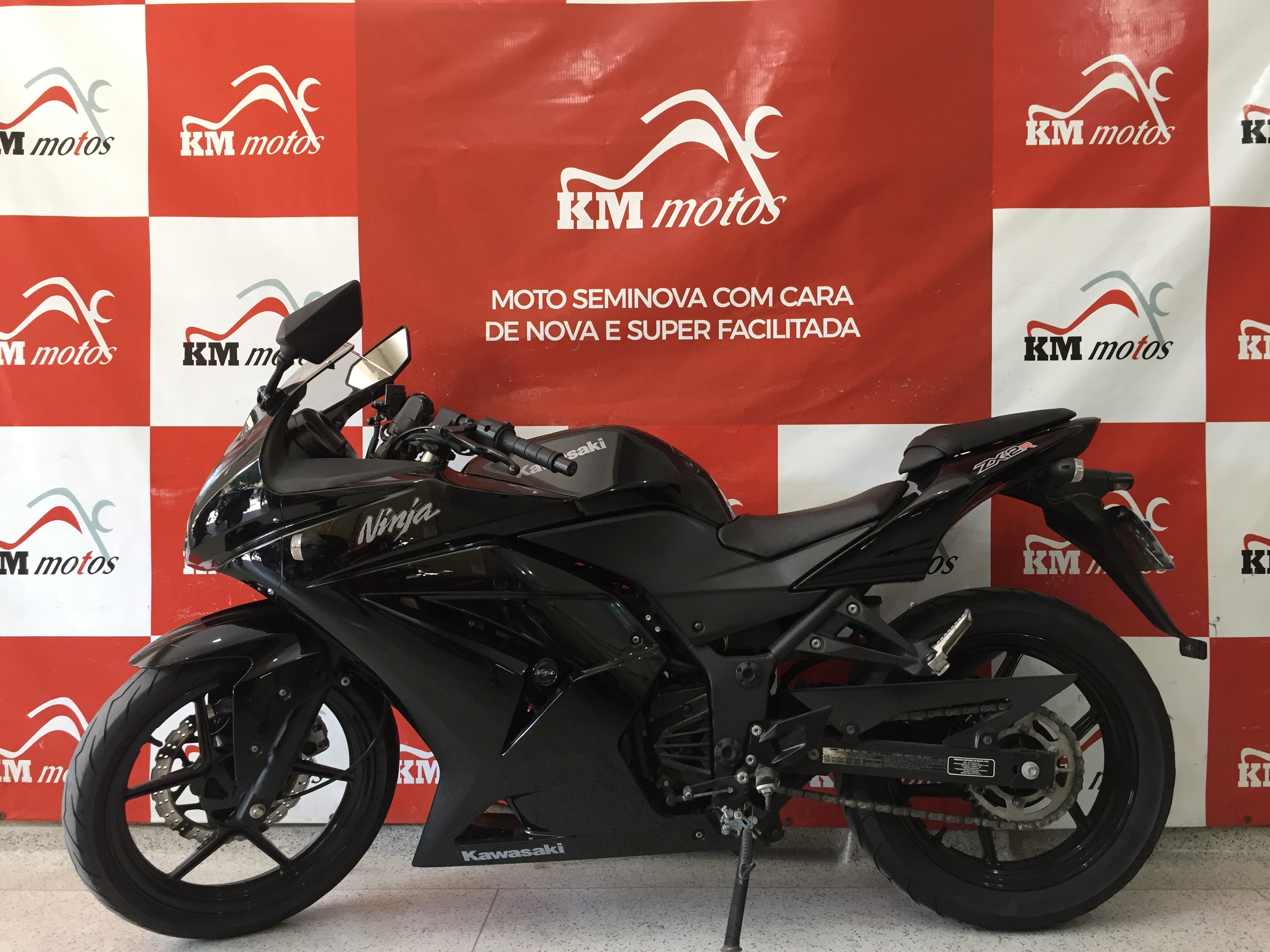 Kawasaki Ninja 250 R Preta 2011 KM Motos Sua Loja De Motos Semi Novas