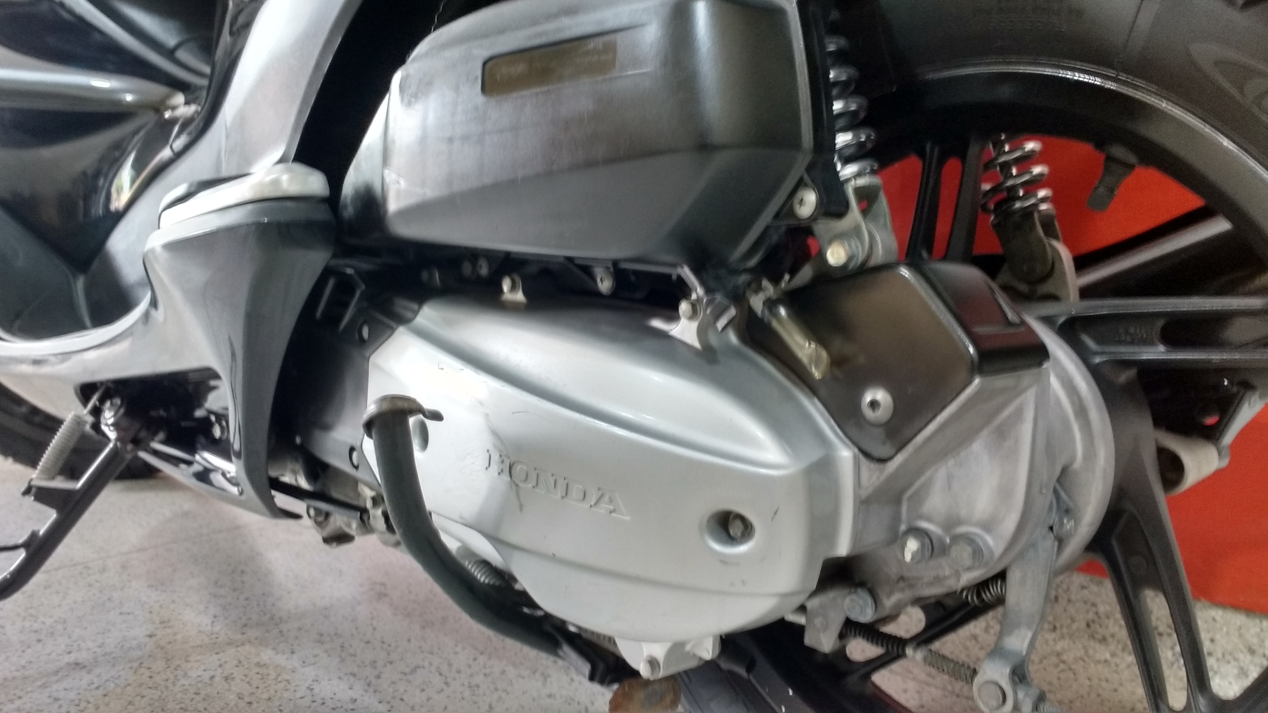 Honda Pcx 150 Preta 2015 Km Motos Sua Loja De Motos Semi Novas 8467